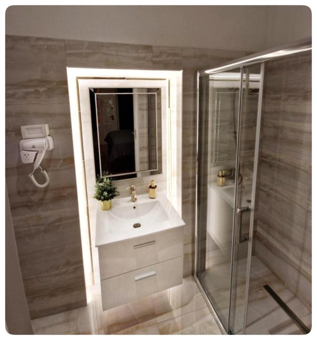 Elania Residence Targu Jiu Luaran gambar